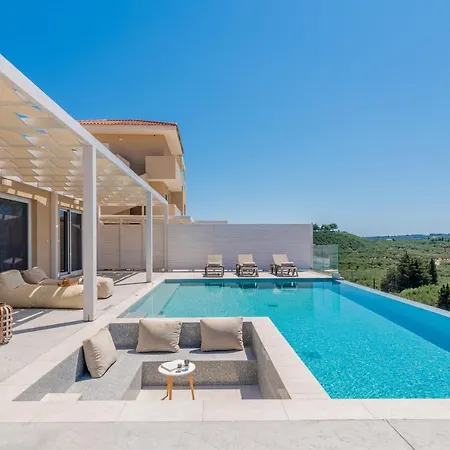 Spartakos Luxury 2 * Koukounaria