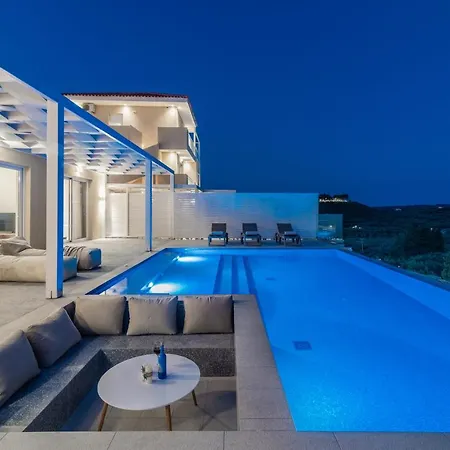 Spartakos Luxury 2 Villa
